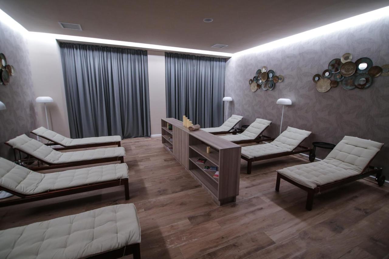Bacolux Afrodita, Herculane Бэиле-Еркулане Экстерьер фото